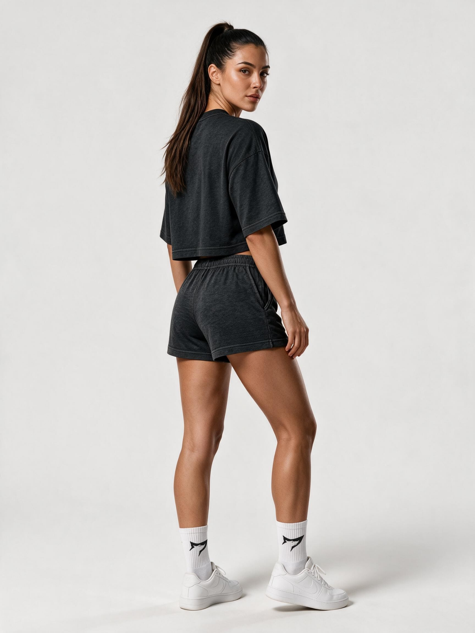 Gymwolves Women's Cropped Tee