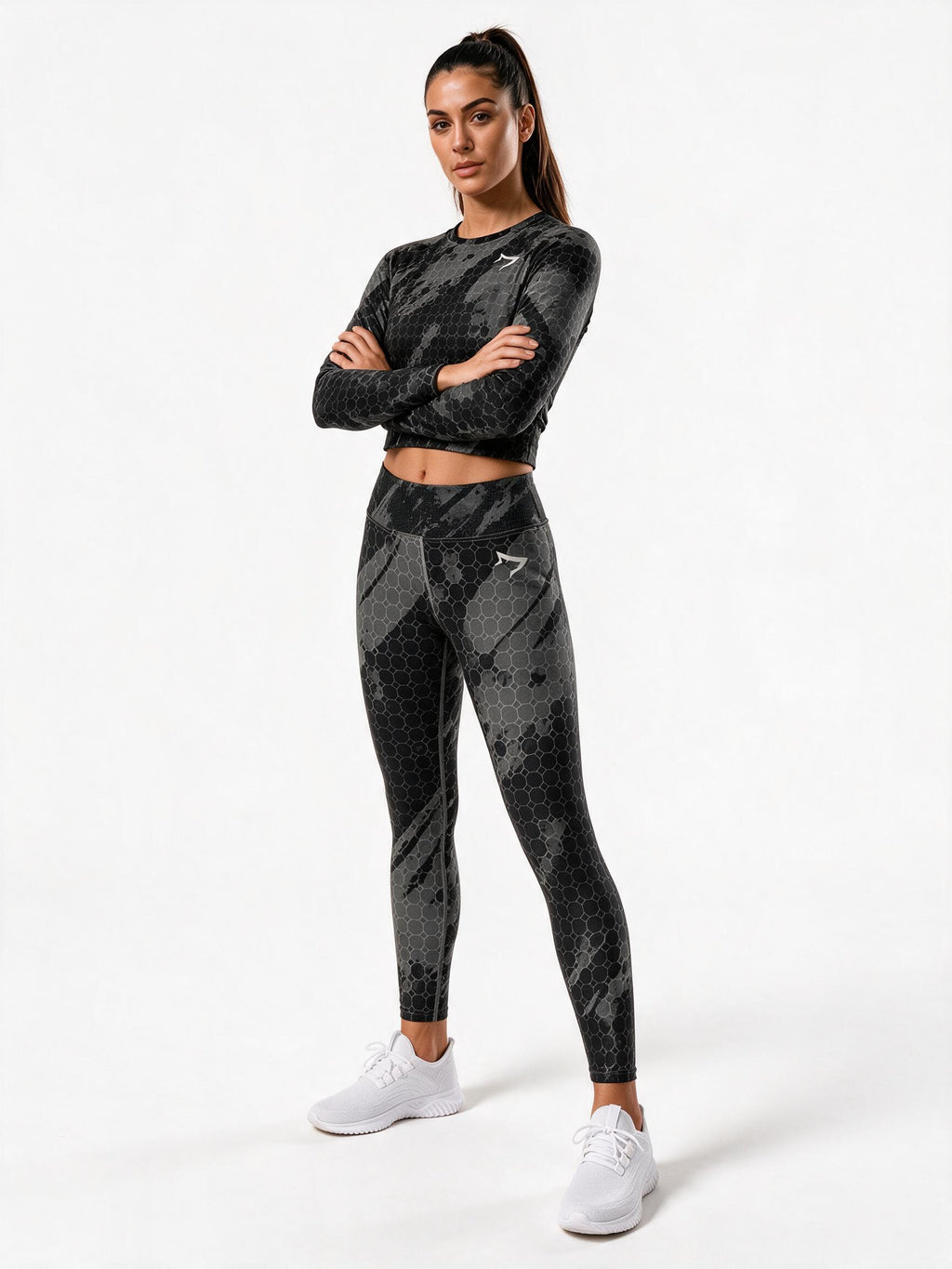 Gymwolves Recycled Long-Sleeve Crop Top — Predator