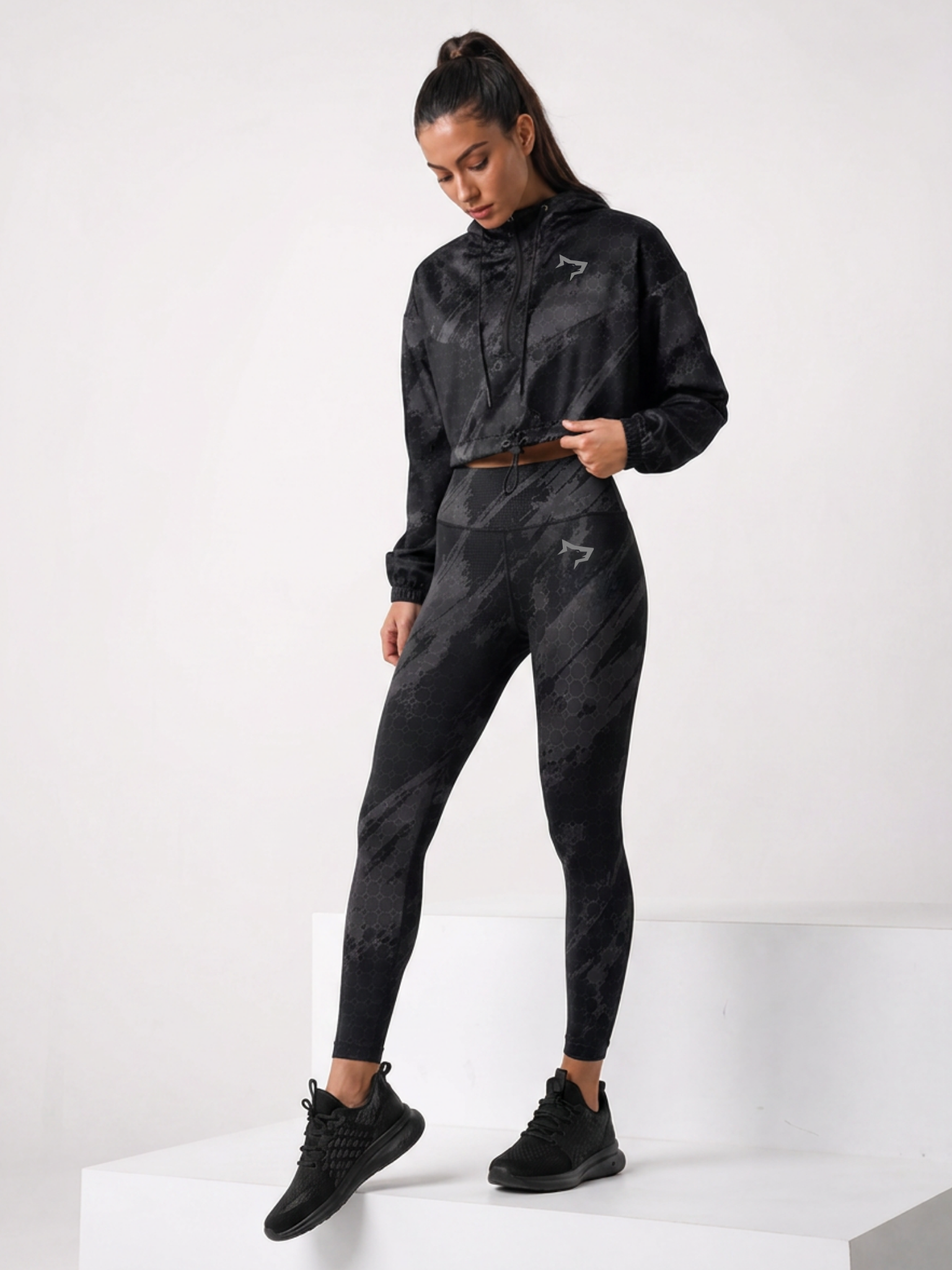 Gymwolves Kadın Crop Windbreaker Mont