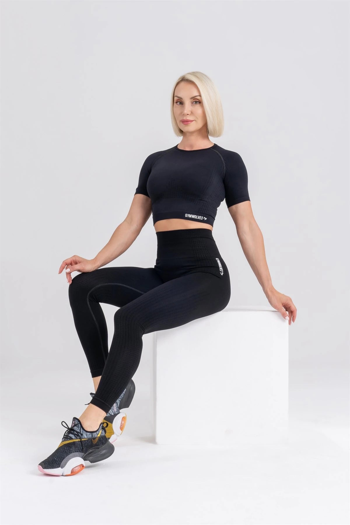 Gymwolves Women's Short Sleeve Seamless Sports T-Shirt