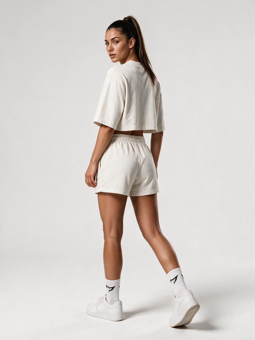 Gymwolves Women's Cropped Tee